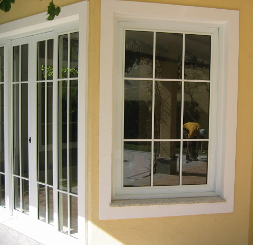 Porta de correr 4 folhas - vitro fixo com pinaso.png